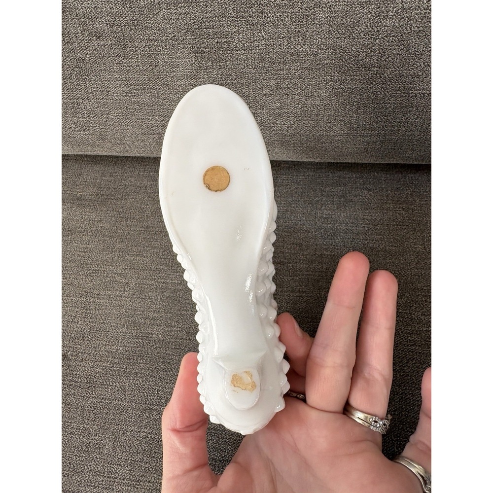 Fenton Art Glass White Milk Glass Hobnail Cat Head Slipper Shoe - Picture 6 of 7
